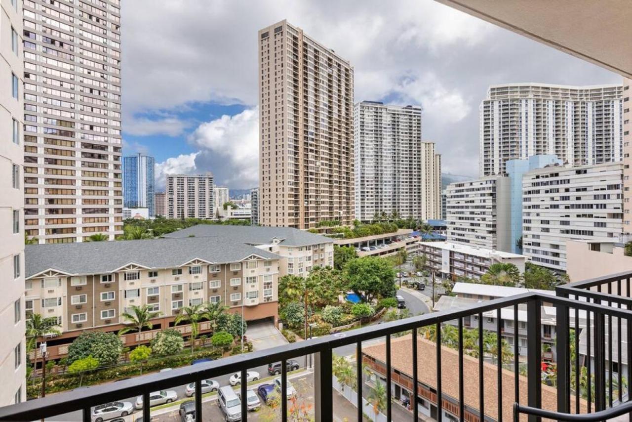 Вилла Incredible Location Free Parking In Waikiki Гонолулу Экстерьер фото