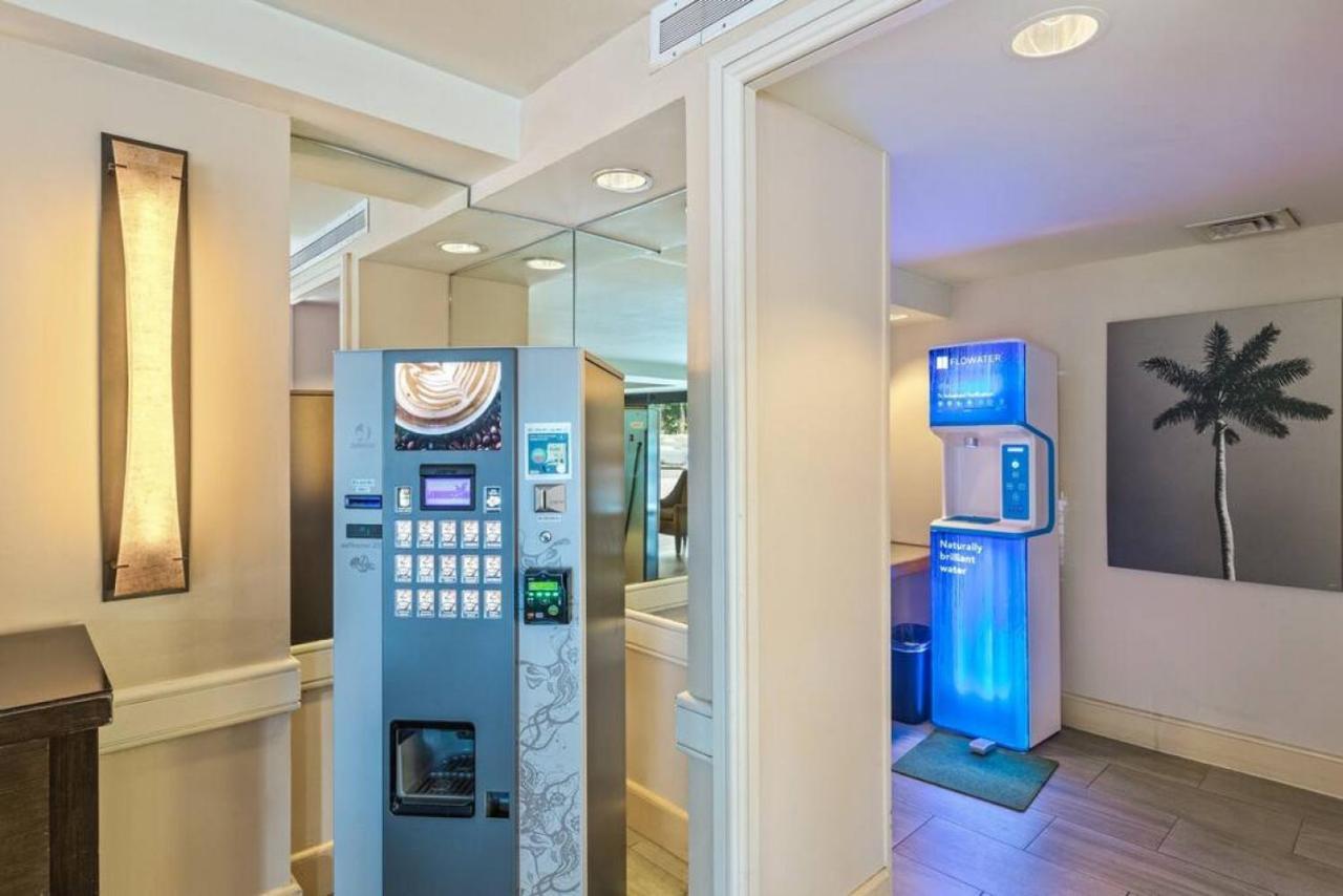 Вилла Incredible Location Free Parking In Waikiki Гонолулу Экстерьер фото