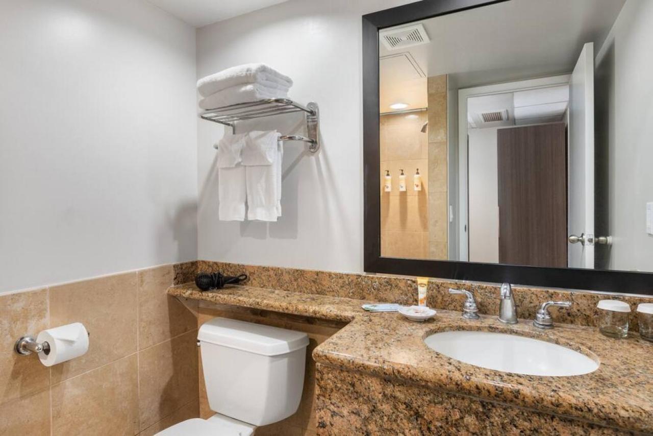 Вилла Incredible Location Free Parking In Waikiki Гонолулу Экстерьер фото